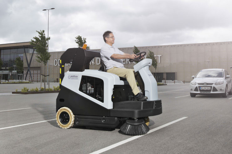 Nilfisk Kehrmaschine SW5500 - Anwendung 02