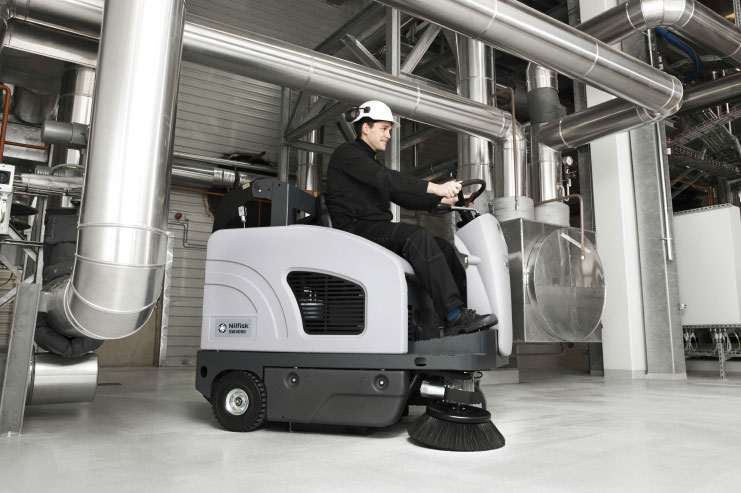 Nilfisk Aufsitzkehrmaschine SW 4000 P - Anwendung 1